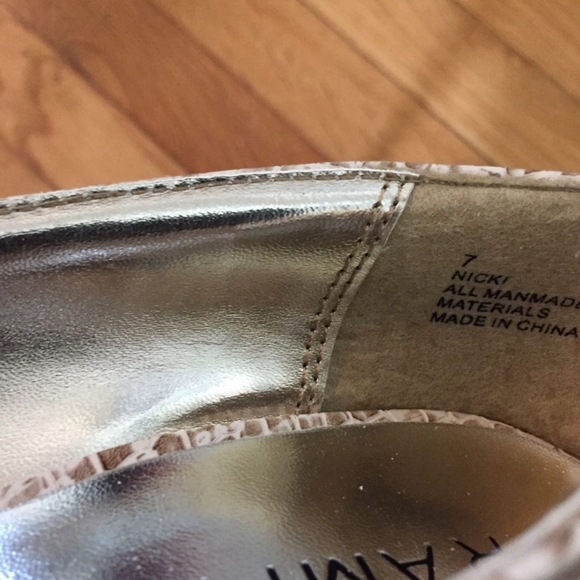 Heels - Picture 2 of 6